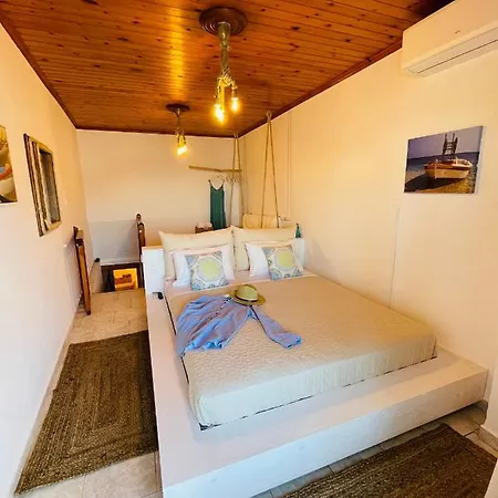 아파트 Erginas Boat House 플라카