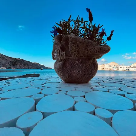 아파트 Erginas Boat House 플라카