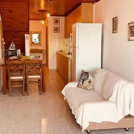 Erginas Boat House 아파트