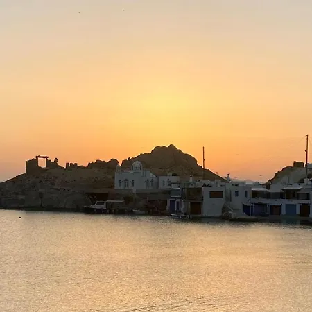 Erginas Boat House 아파트 플라카