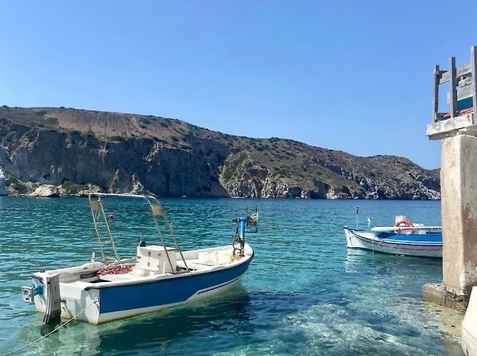 Erginas Boat House Plaka (Milos)