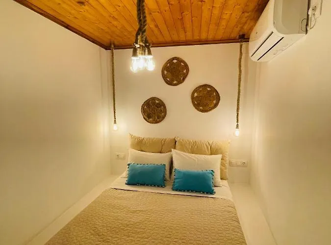 Erginas Boat House Apartament *